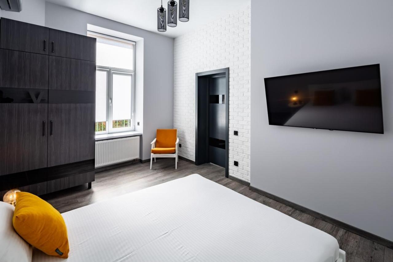 Stylish Apartment In The Center Lviv Buitenkant foto